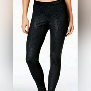 Nike | Pro Dri-Fit Hyperwarm Snakeskin Leggings | Black | M